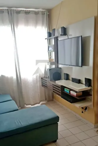 Condomínio Vila Velha: Apartamento com Escadas e Venda à Vista