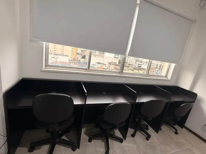 BAIA DE QUATRO LUGARES COMPLETA COM CADEIRAS