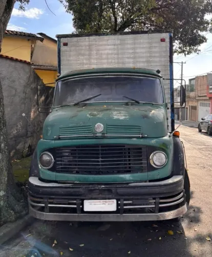 Caminhão Mercedes-Benz 1113 Baú Toco 1970