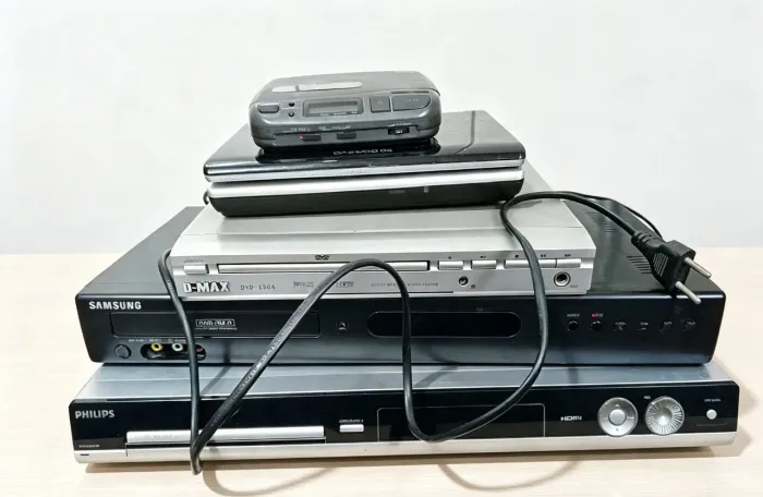 Lote com 5 aparelhos DVD Player - para conserto ou peças