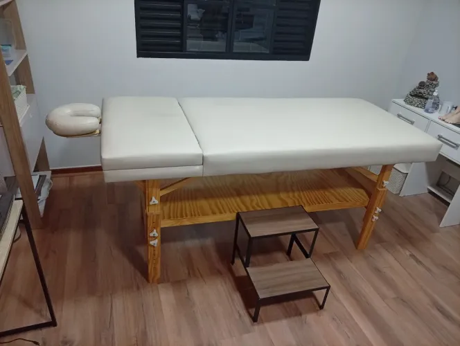 Maca para massagem, com escada e banco 