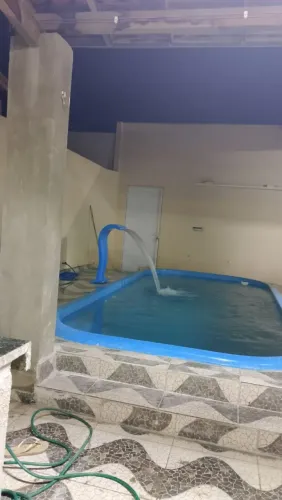 Muito calor, melhor comprar sua piscina 