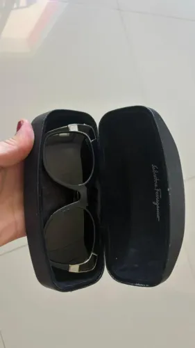 Óculos de Sol - SALVATORE FERRAGAMO Modelo SF889S