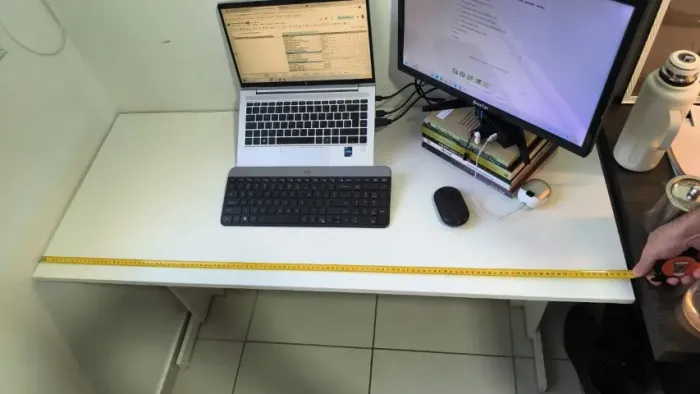 Mesa e cadeira de estudos