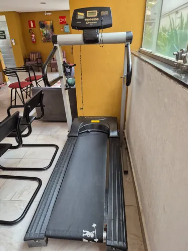 Esteira Ergométrica Elétrica com Lona e Deck Novos - Movement Master Futura 2.1