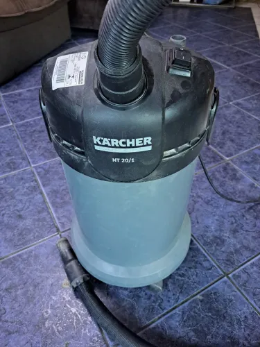 Aspirador de pó KARCHER semi profissional funcionando perfeitamente