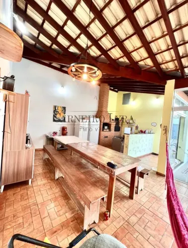 Casa à venda por R$300.000 - Jardim Planeta - Mineiros do Tietê/SP