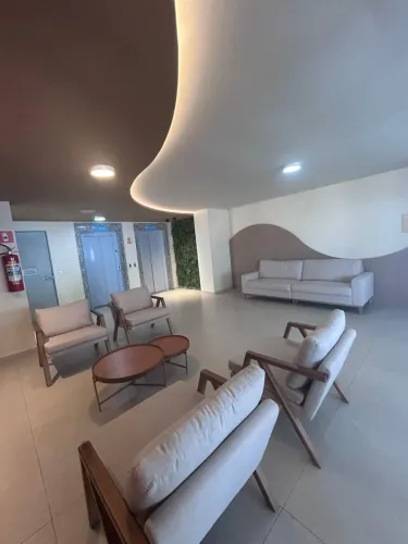 Alugo 3/4 com varanda nascente na Ponta Verde