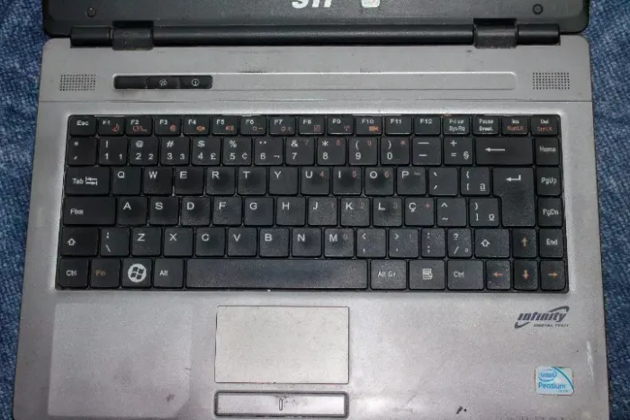 Notebook STI IS 1414  (NÃO LIGA) (LEIA A DESCRIÇÃO)