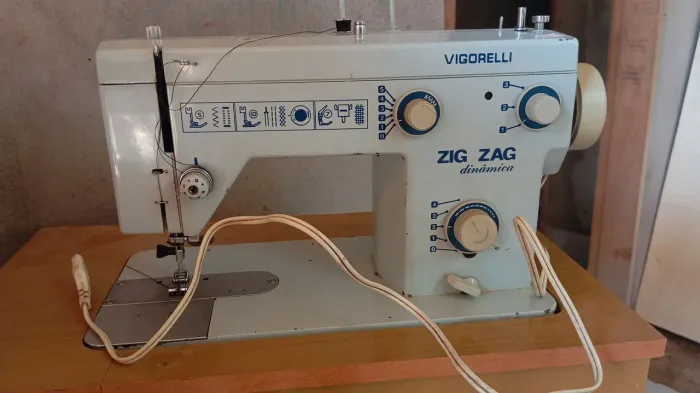 Máquina de costura Vigorelli Zig Zag