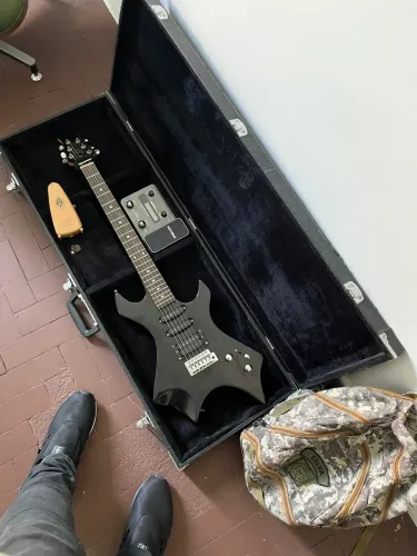 Vendo guitarra golden raríssima anos 80