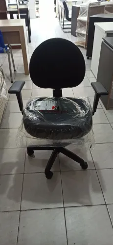 Cadeira giratória NR17 