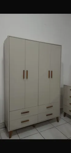 Guarda roupa e cômoda infantil