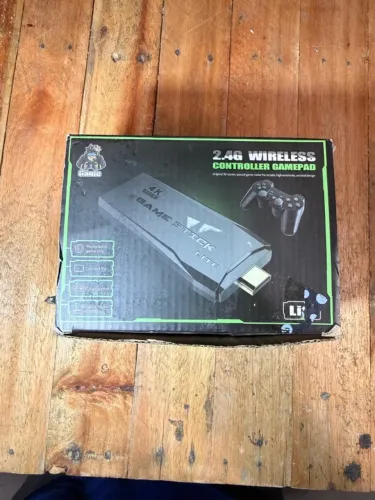 Game Stick Lite 4K, um console de videogame retrô
