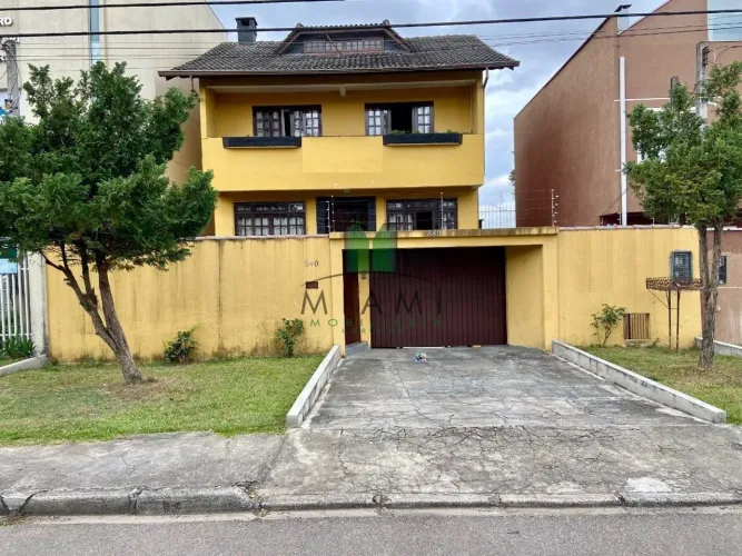 Sobrado com 3 dormitórios à venda, 240 m² por R$ 1.000.000,00 - Cajuru - Curitiba/PR