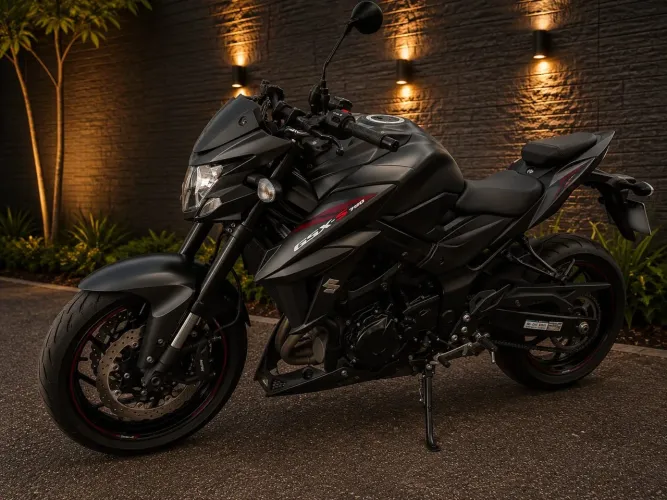 Suzuki GSX S 750