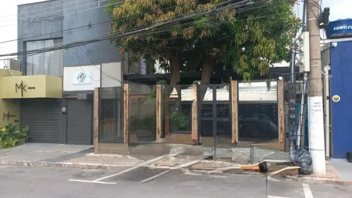 PONTO COMERCIAL PRAÇA POPULAR, AO LADO DO DUE LADRONI, REFORMADO PARA COMÉRCIO, ATENDIMENT