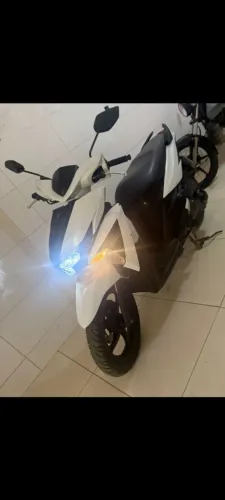 Moto neo yamaha 125 automática