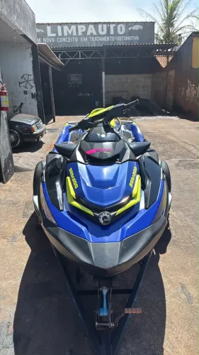 JET-SKI WAKE PRO 230
