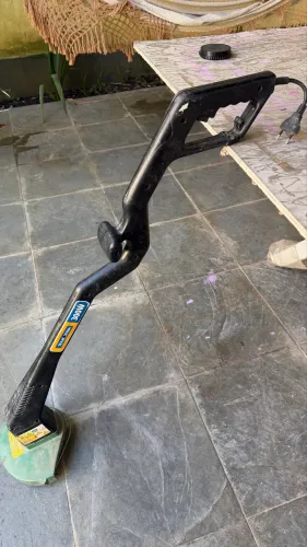 Aparador cortador de grama elétrico