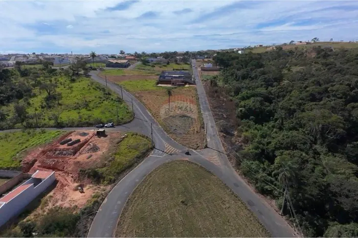 Sua Oportunidade em Araxá: Terreno de 735m² à Venda