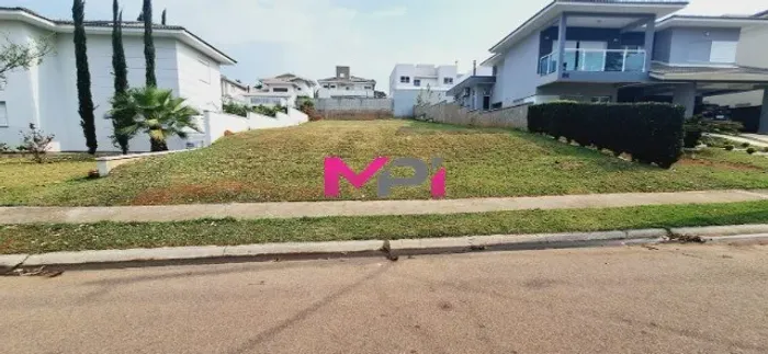 TERRENO NO CONDOMÍNIO RESERVA DA SERRA - MEDEIROS - JUNDIAÍ