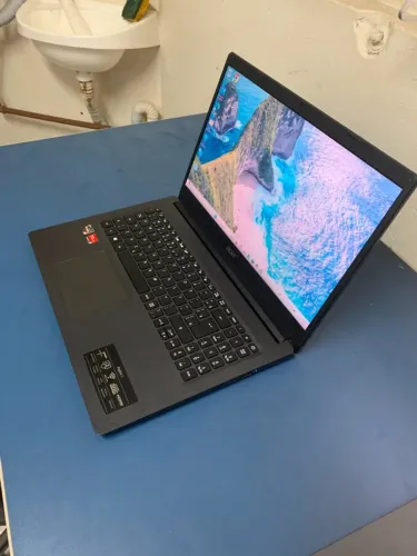 Notebook Acer Aspire 3A315-23 c/placa Video e processador Ryzen