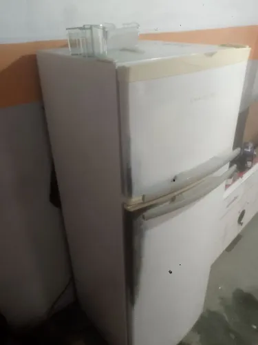 Geladeira pra sair hoje