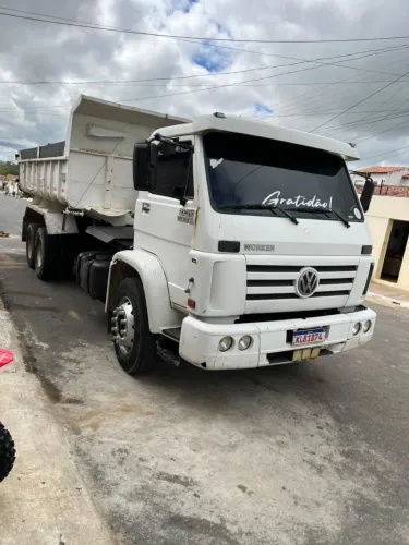 Caminhão VW 23-210 Caçambão 2003