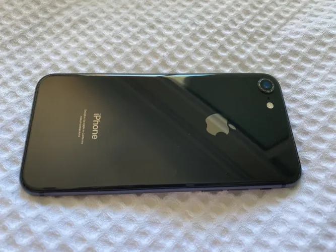 Iphone 8 pouco usado 
