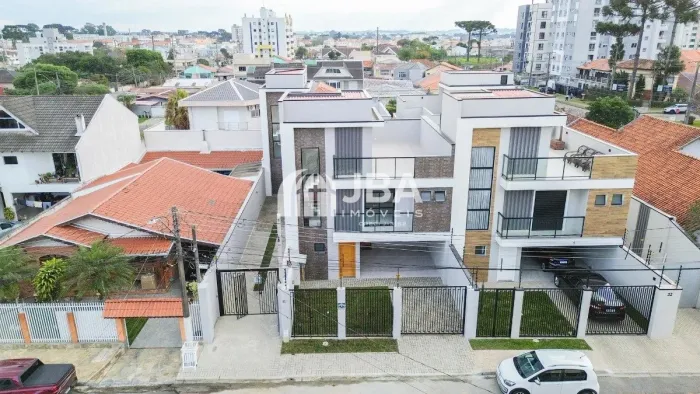 SOBRADO TRIPLEX COM 3 SUÍTES EM ÓTIMA LOCALIZAÇÃO