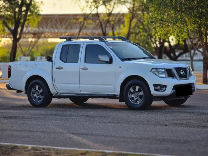 Nissan Frontier SV Attack CD 4X2 2.5 TB Diesel 2014