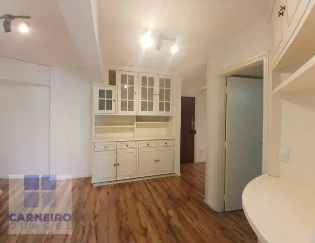 Apartamento para alugar na vila mariana, reformado, próximo do metrô Paraiso, 02 dormitóri