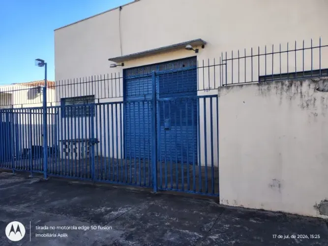 Salão com 330m2 na Vila Angélica próximo a Vila Maceno ótima localização para alugar 