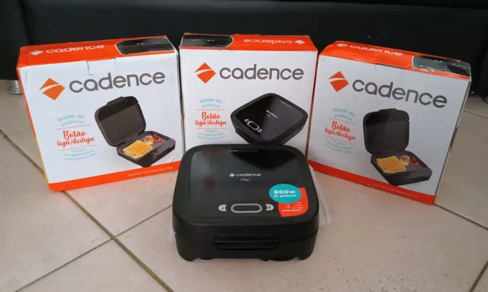 Sanduicheira Cadence Nova, 127V, Com Garantia nunca usada