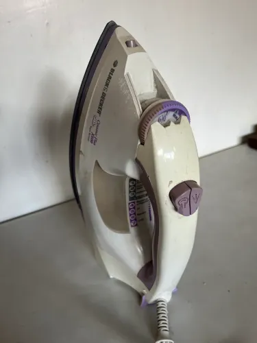 Ferro a vapor black e Decker (pra consertar)