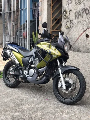 Vendo minha Transalp 700