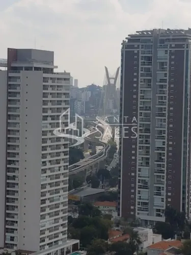 Locação no B103 BUILDING: 1 quarto, 1 sala, 1 banheiro, 1 vaga de garagem - 42,00 m²