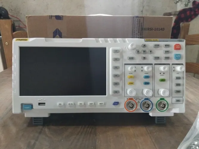 Osciloscópio Fnirsi-1014D