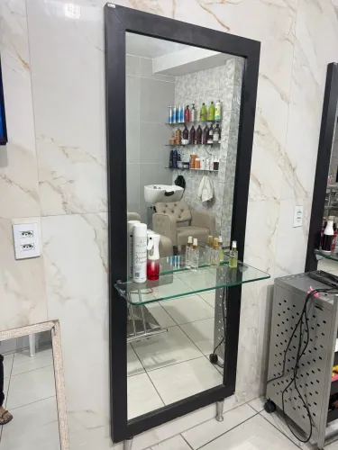 Vendo 2 espelhos pra salão de beleza perfeito