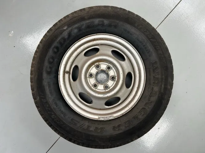 Estepe roda e pneu Original Dodge Dakota 2001