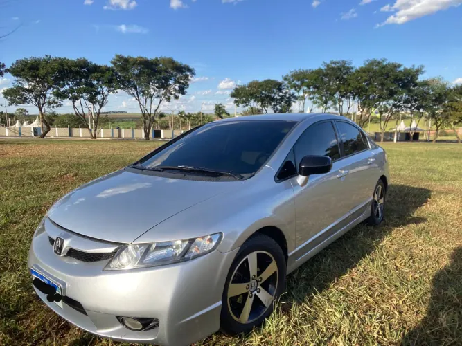 Honda Civic Sedan LXS 1.8/1.8 Flex 16V Aut. 4P 2009