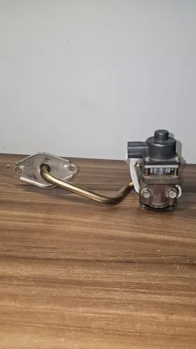 Válvula EGR Subaru Outback 3.0 EZ30R 14710AA710 