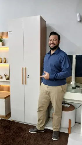 Armário Multiuso 2 Portas e Chave