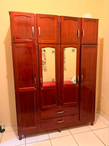 Guarda Roupas (1,55 largura x 0,47 profundidade)