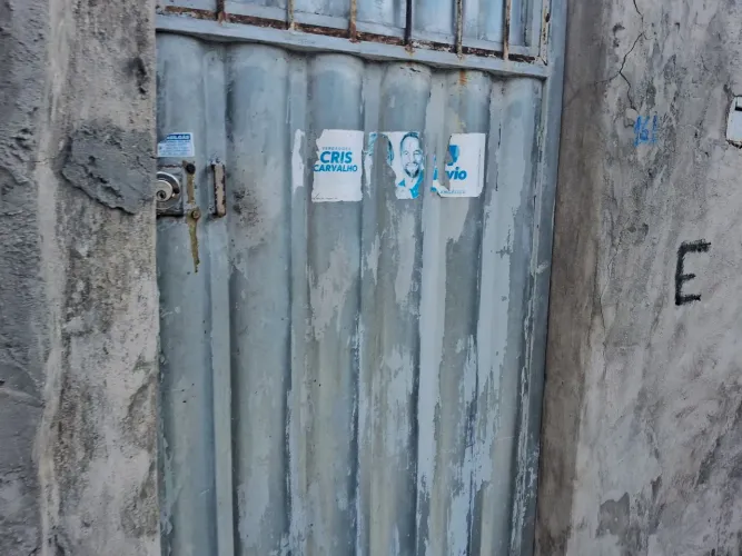 Vende-se Casa na Piaçaveira