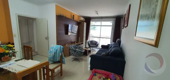 Apartamento de 131m² com 3 quartos sendo 2 suítes no bairro Balneário em Florianópolis