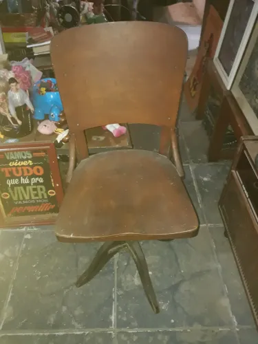 Cadeira estilo Xerife Gerdau