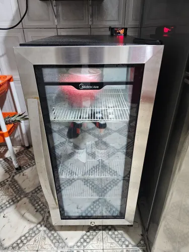 Cervejeira Midea 82l