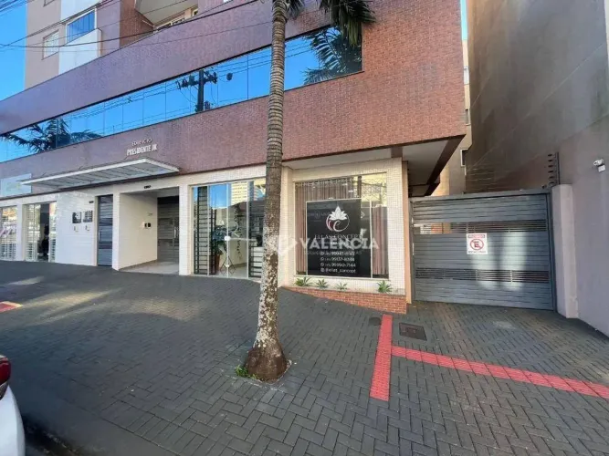 Apartamento Mobiliado para Alugar com 3 quartos por R$2.600,00 no Edifício Presidente Jk n